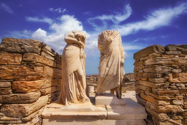 Sculptures de Cléopâtre et Dioskourides dans la Maison de Cléopâtre, île de Délos, Grèce — Photo