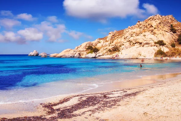 Spiaggia di Mikri Vigla sull'isola di Naxos, Grecia — Foto Stock