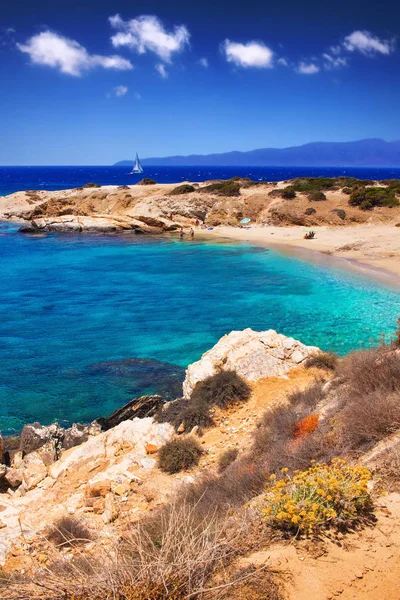 Spiaggia di Aliko sull'isola di Naxos, Grecia — Foto Stock