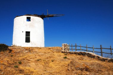 Geleneksel windmill Naxos island, Yunanistan Tripodes (Vivlos) Köyü