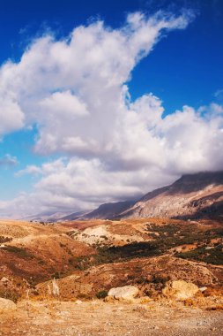Ida sıradağlarının güney tarafında adasının Crete, Yunanistan