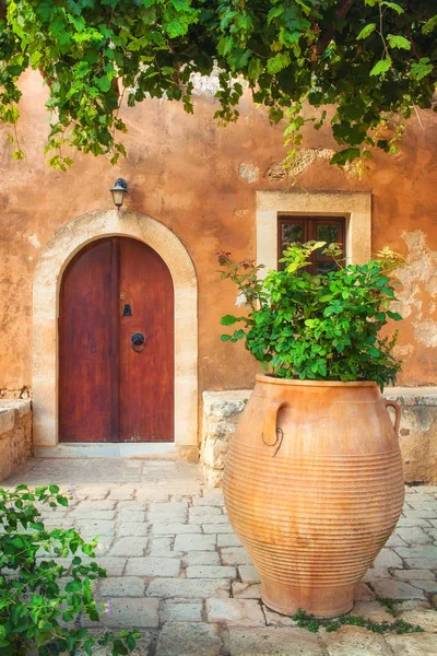 Detaljer av Arkadi-klostret (Moni Arkadhiou) på ön Kreta, Grekland — Stockfoto