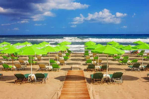 Réthymno městskou pláž na ostrově Kréta, Řecko — Stock fotografie