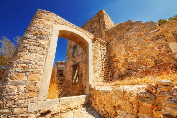 Ősi romok egy erődített Leprás kolónia - (Kalydon) Spinalonga-sziget, Görögország — Stock Fotó