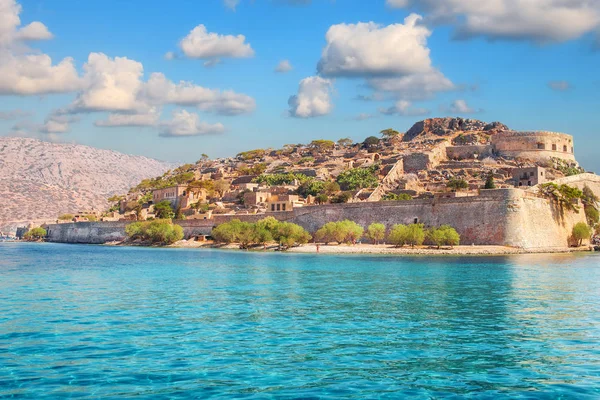 Ősi romok egy erődített Leprás kolónia - (Kalydon) Spinalonga-sziget, Görögország — Stock Fotó