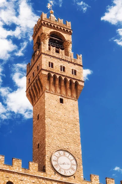 Arnolfo`s tower, part of Palazzo Vecchio The Old Palace on Piazza della Signoria, Florence, Italy — Stock Photo, Image