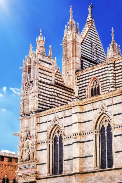 Catedral de Siena (Santa Maria Assunta / Duomo di Siena) en Siena, Toscana — Foto de Stock