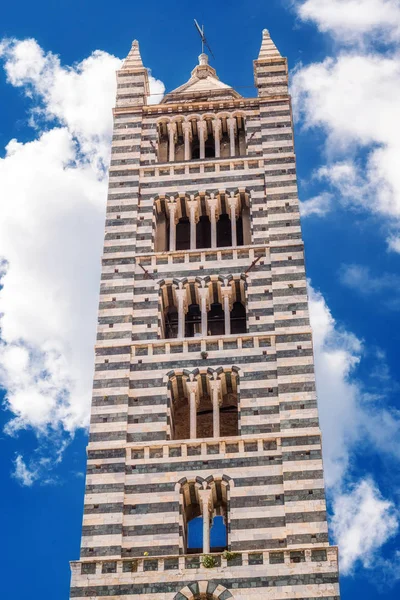 Siena Cathedral (Santa Maria Assunta/Duomo di Siena) in Siena, Tuscany — Stockfoto