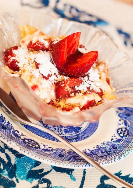 Mille-feuille with strawberries, selective focus — Stock Photo, Image