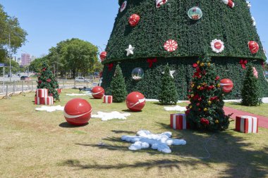 Sao Paulo şehrinde Ibirapuera adlı Noel ağacı.