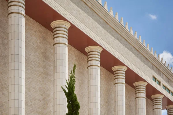 Detalhe de arquitetura de colunas templo de Solomo em São Paulo . — Fotografia de Stock
