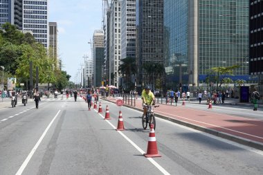 Paulista Avenue, Sao Paulo, eğlenmek için halka açık.