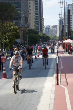 Paulista Avenue, Sao Paulo, eğlenmek için halka açık.