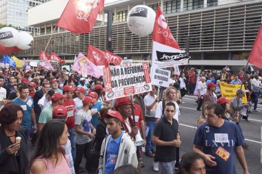 Sao Paulo işçilerin protesto.