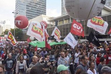 Sao Paulo işçilerin protesto.