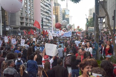 Sao Paulo işçilerin protesto.