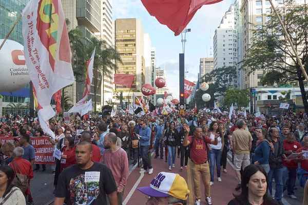 Protest mot arbetstagare i Sao Paulo. — Stockfoto