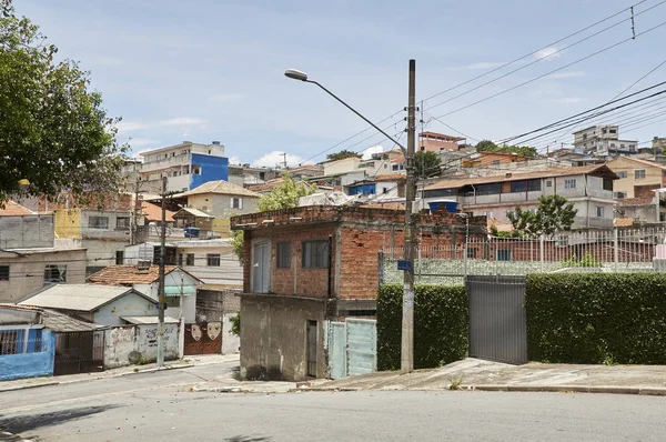 Yoksulluk favela Sao Paulo şehrinin içinde