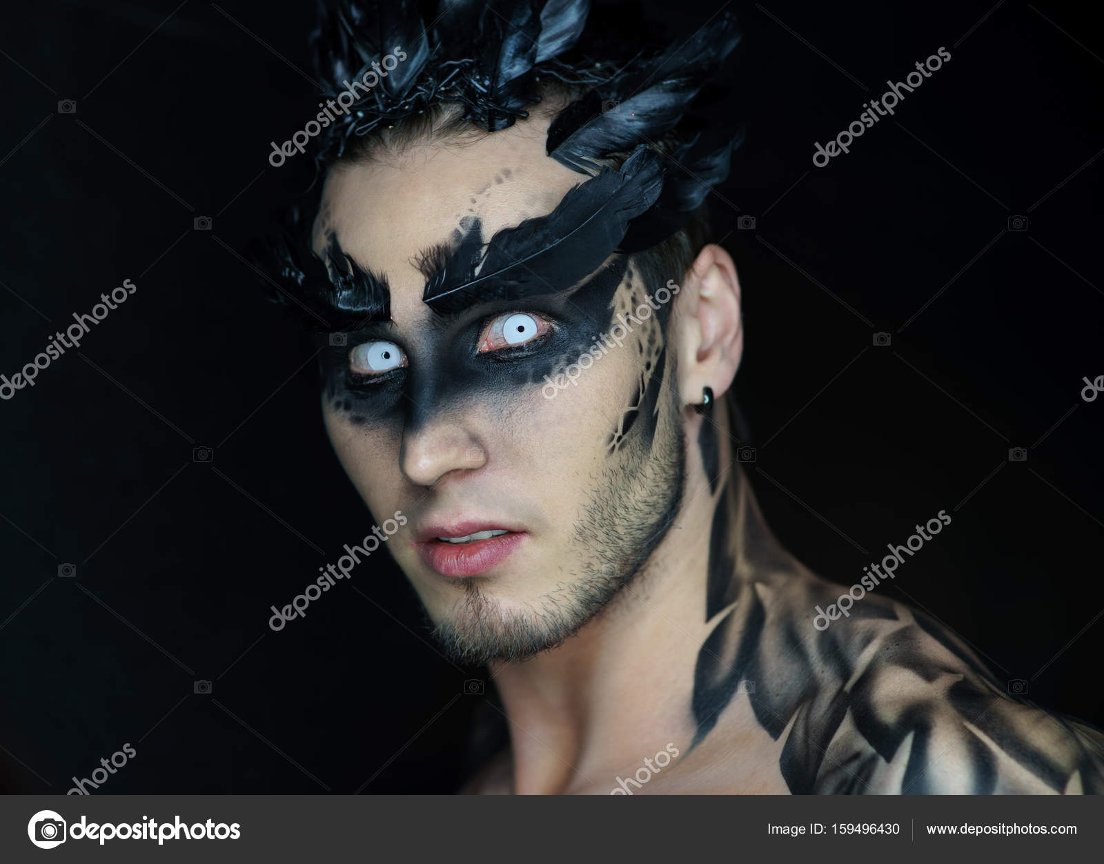 Ansvarlige person virksomhed Korrupt Make-up of a raven or another bird on a man Stock Photo by  ©butoc_89@mail.ru 159496430