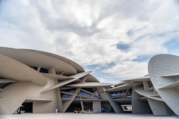 Doha, Qatar - 02 januari 2020: Visa på Qatars nationalmuseum — Stockfoto