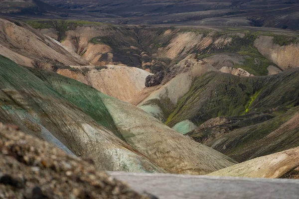 Paisaje volcánico del sendero Laugavegur. Landmannalaugar, Islandia — Foto de Stock