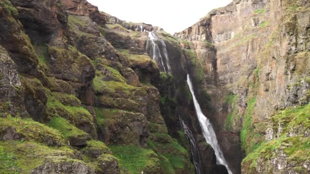 Glymur, the second highest waterfall in Iceland — стокове відео