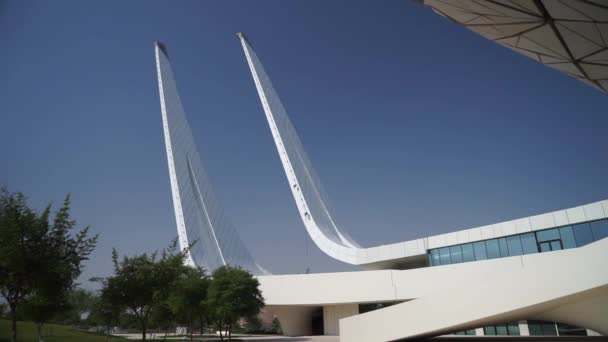 Doha, Katar, 03 stycznia 2020 - Widok na katarski meczet fundacji w Doha Katar — Wideo stockowe