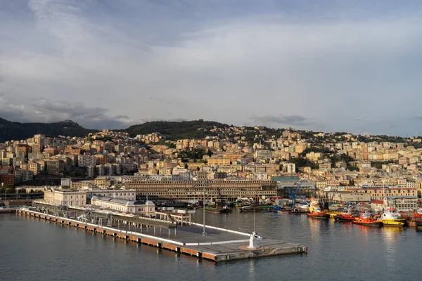Panoramic view port of Genoa in a summer day, Italy — Stock Photo, Image