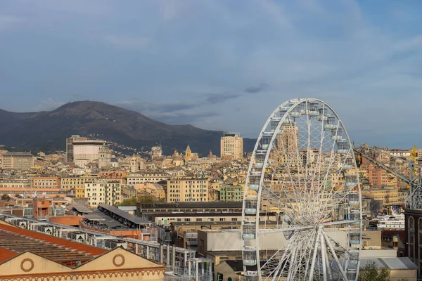 Genoa at the ancient port the Ferris wheel view from the air — Stock Photo, Image