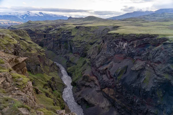 Markarfljotsgljufur kanyon a Laugavegur túraútvonalon Izlandon — Stock Fotó