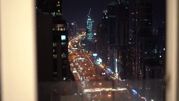 Gece Dubai silueti, Birleşik Arap Emirlikleri — Stok video