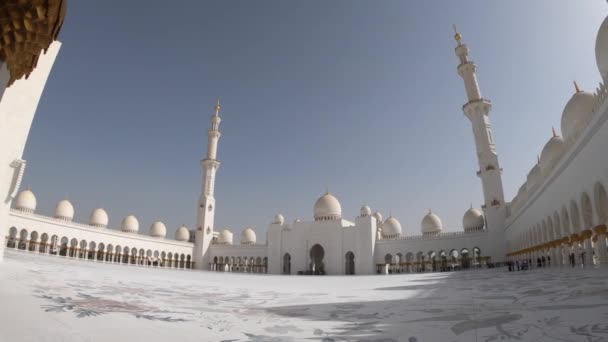 Januari 2020, Sjeik Zayed Moskee in Abu Dhabi — Stockvideo
