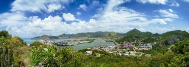 Phillipsburg Sint Maarten limanının panoramik görüntüsü