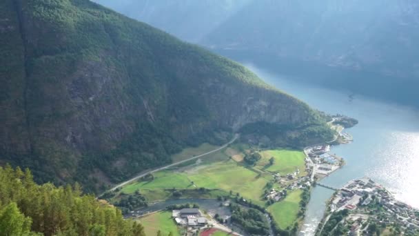 Kleines Fischerdorf, erhaben, Norwegen — Stockvideo