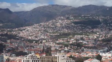 Portekiz, Madeira, Funchal şehrinin deniz manzarası