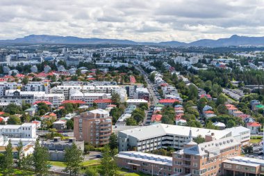 Reykjavik, İzlanda, Ağustos 2019. Renkli Evlerin Kuş Görünümü.