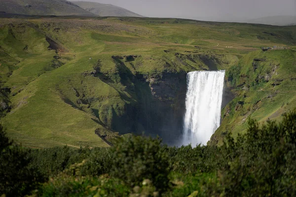 Skogafoss waterfall, the biggest waterfall in Skogar. Iceland — Stok fotoğraf