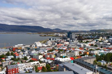 Reykjavik, İzlanda, Ağustos 2019. Renkli Evlerin Kuş Görünümü.
