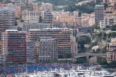 Monaco - Haziran 2019 Grand Prix, Monako yarışını izleyen insanların tribünleri.