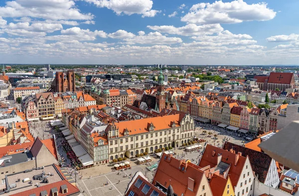 Vista panorâmica aérea superior da cidade velha de Wroclaw centro histórico da cidade com Rynek Market Square — Fotografia de Stock