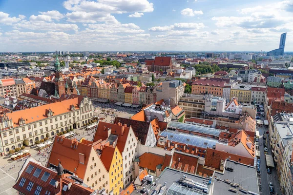 Vista panorâmica aérea superior da cidade velha de Wroclaw centro histórico da cidade com Rynek Market Square — Fotografia de Stock