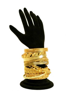 Manken yandan bilezik