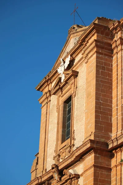 シチリアバロックカトリック教会の外からの眺め — ストック写真