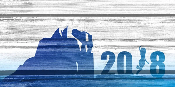 Siluet genç kadın 2018 yıl içinde atlama