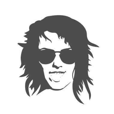 Yüz genç kadının siyah güneş gözlüğü.