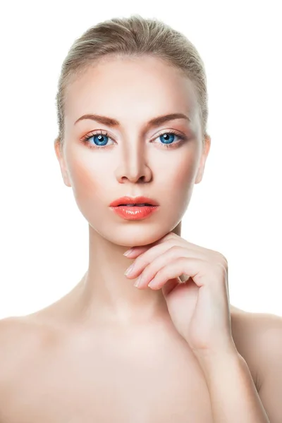 Spa Face. Donna sana con pelle chiara, concetto di cura della pelle — Foto Stock
