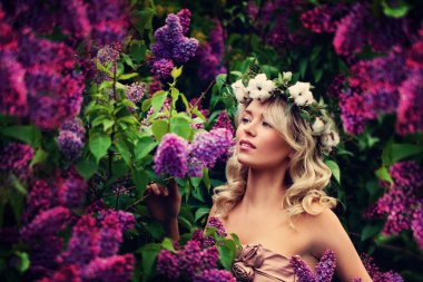 Bahar modeli kız uzun Bob saç modeli ile. Bl kadınla Glamour