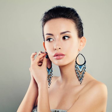 Şirin Model Küpeli