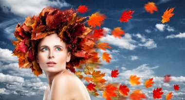 Sonbahar güzellik. Mükemmel bir kadın moda Model 