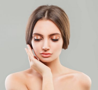 Sağlıklı bir cilt ile Spa kadın modeli. Spa güzellik, yüz tedavi 